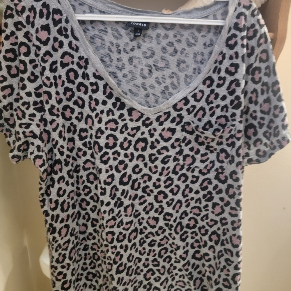 Torrid Black and Pink Leopard Print Short Sleeve Top